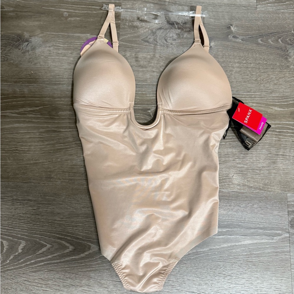 Spanx plunge low back bodysuit size Large NWT